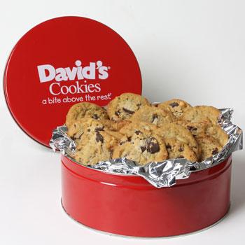 David's Cookies Macadamia Chocolate Chunk 2lb Tin